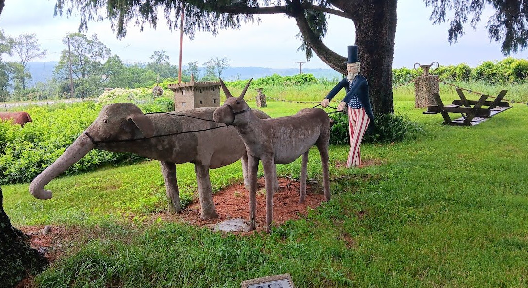 Nick Engelbert's Grandview-Hollandale必去景点