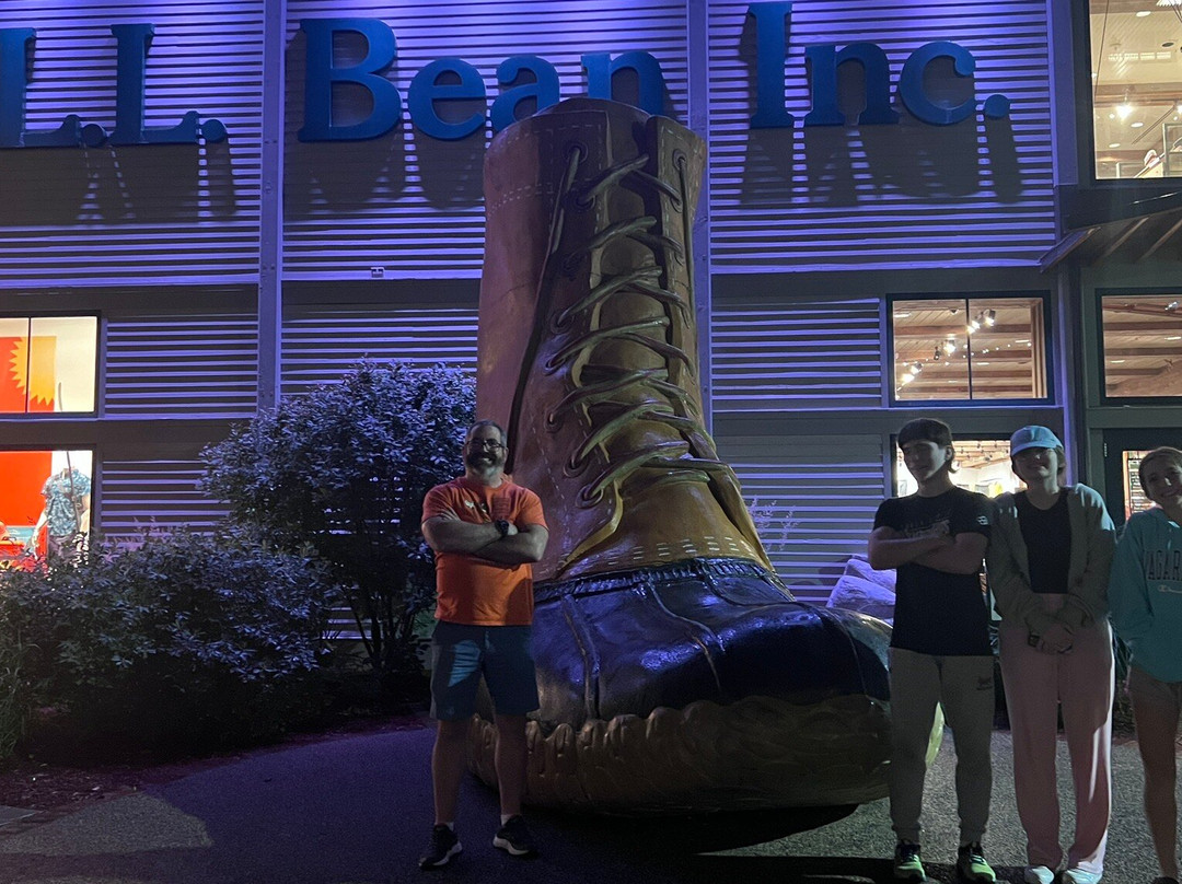 L.L. Bean Factory Store-弗里波特必去景点