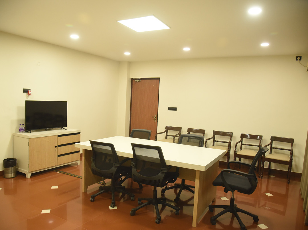 Golden Park Hotel & Resort主图