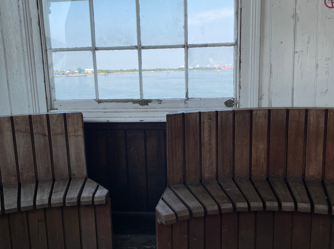 Hythe Ferry景点图片