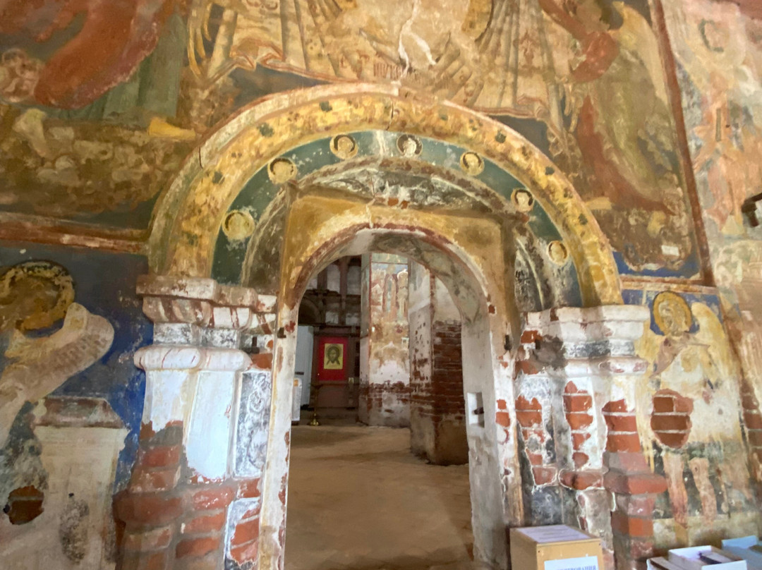 Holy Cross Cathedral景点图片
