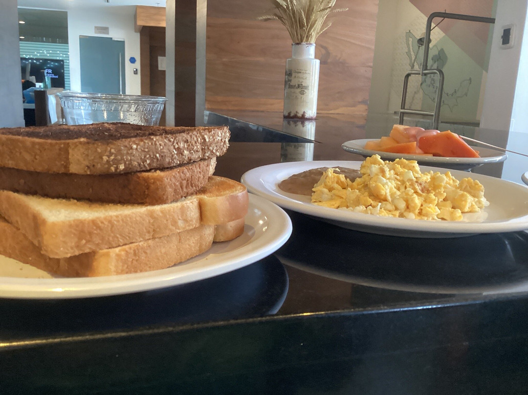 One Saltillo Aeropuerto主图