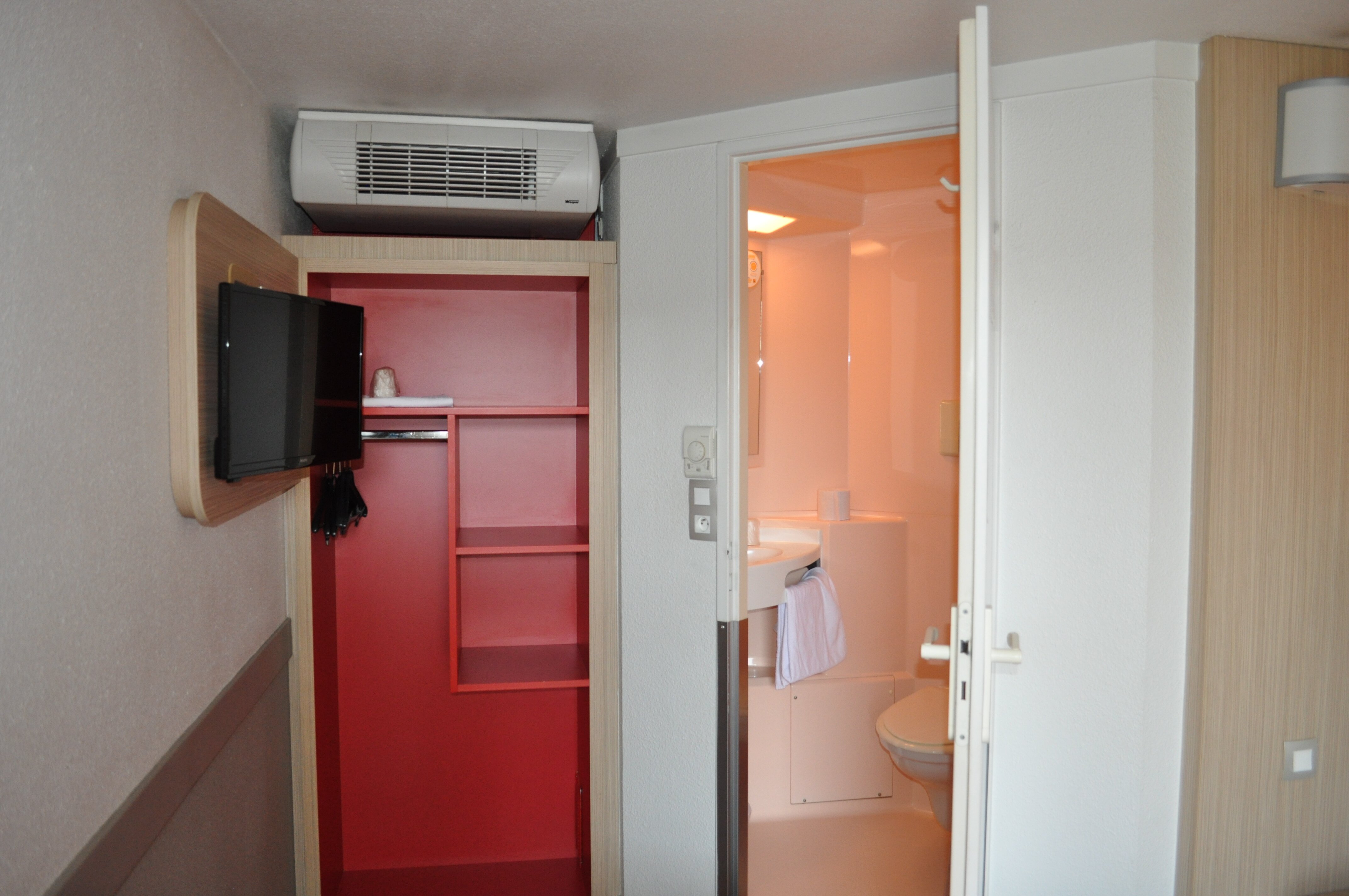 Hôtel Première Classe Clermont Ferrand Aubière-客卧