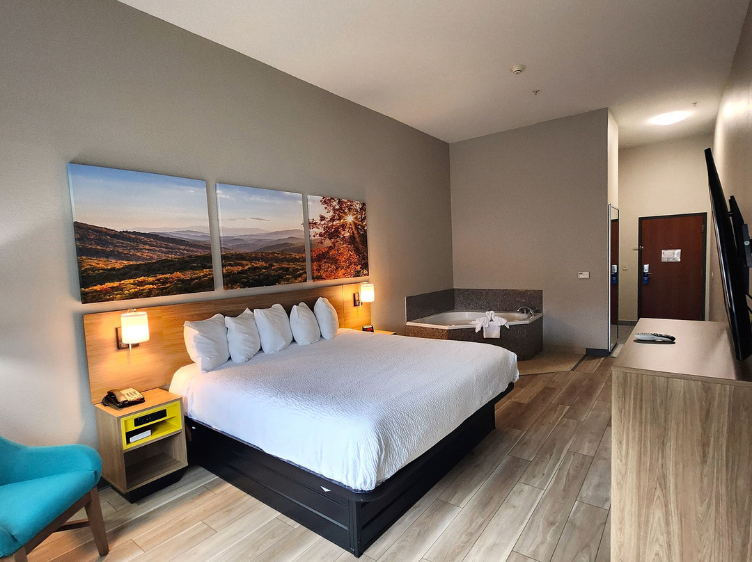 Days Inn & Suites by Wyndham Russellville主图