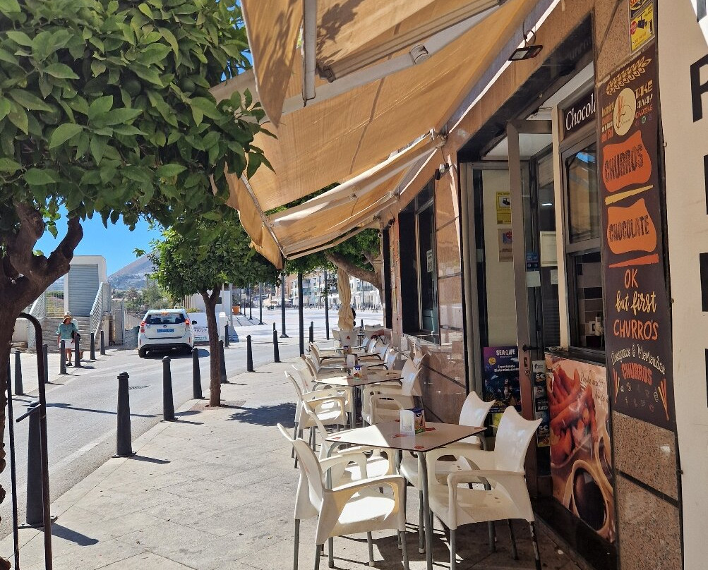 Plaza Adolfo Saurez景点图片