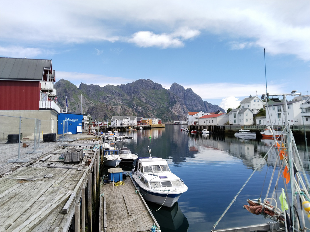 Henningsvær Port Viewpoint景点图片