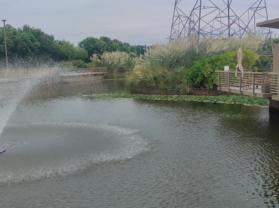 Life At Repose: Lake Villas Resort & Club主图