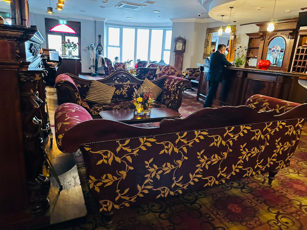 湖畔庄园酒店主图