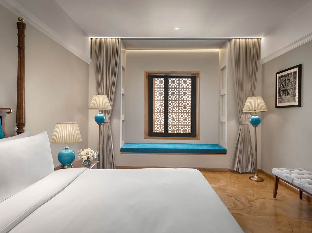 Time Square Resort & Spa Bhuj主图