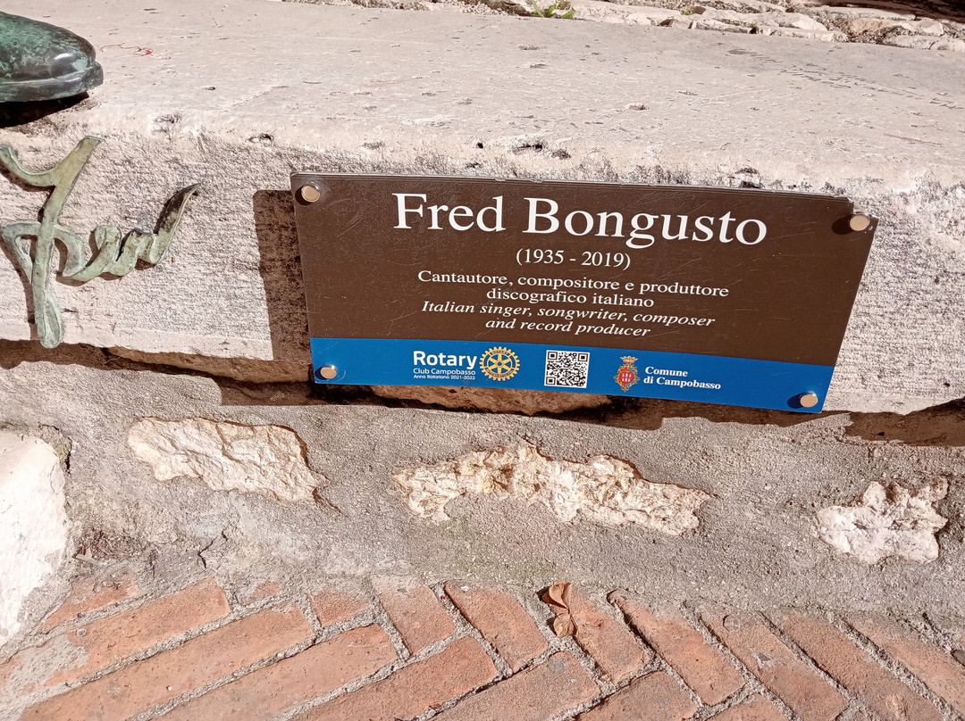 Statua Di Fred Bongusto-坎波巴索必去景点