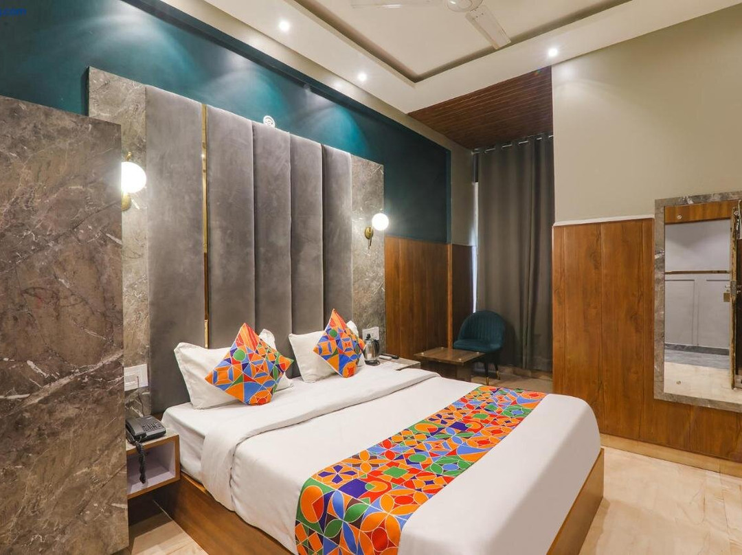 FabHotel Royal Palm Inn