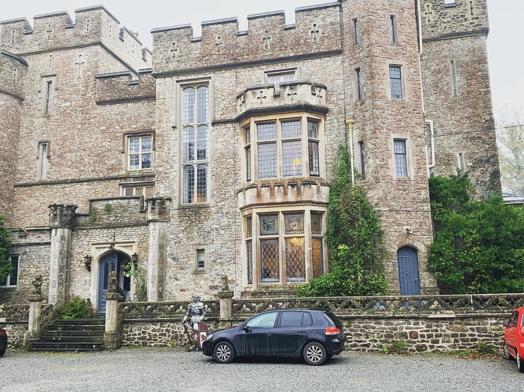 Banwell Castle主图