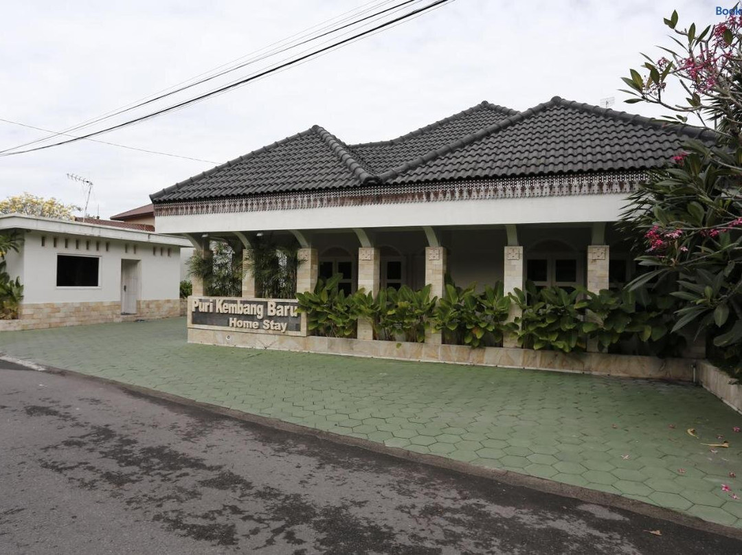 RedDoorz Plus Near Adisucipto Airport 2