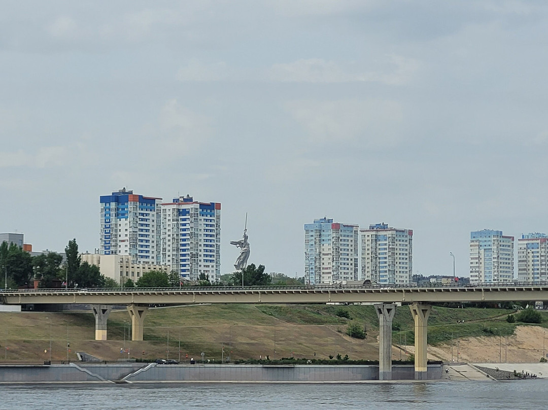 Bridge Across River Volga-伏尔加格勒必去景点