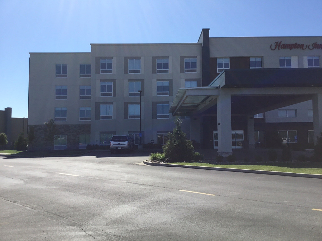 Hampton Inn & Suites St. Clairsville主图