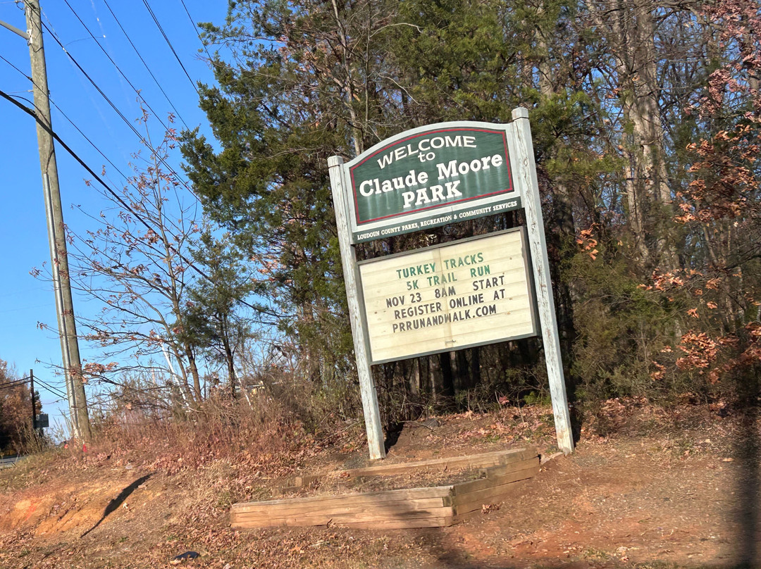 Claude Moore Park Recreation Center景点图片