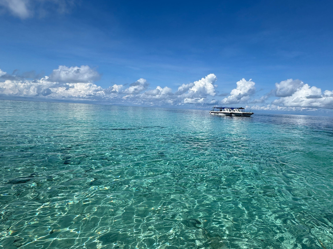 西巴丹水上屋主图