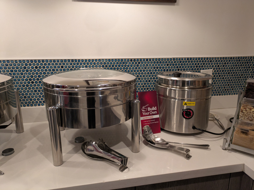 贝斯维斯特里维埃拉酒店主图