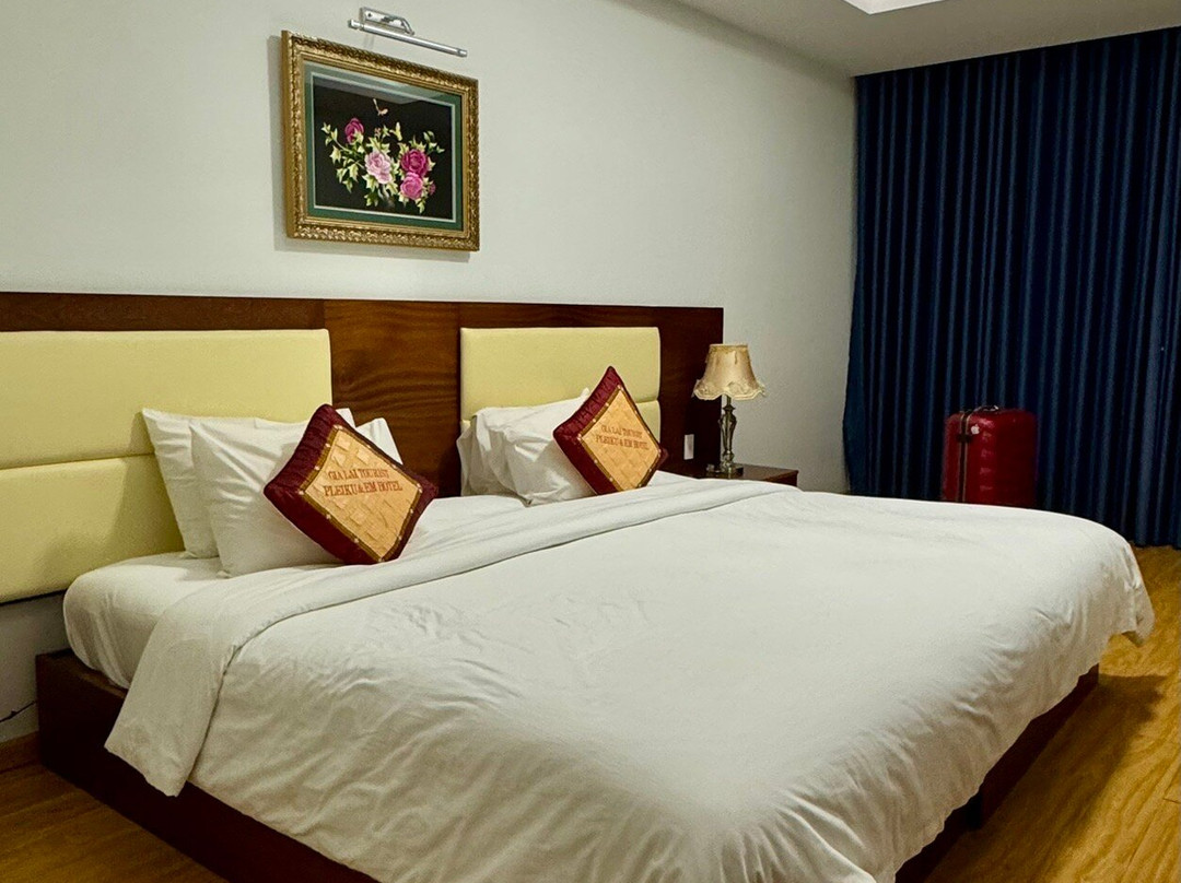 Pleiku & Em Hotel