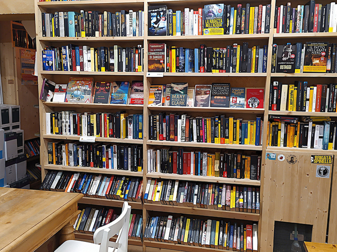 Andando e Stando Libreria con Mescita