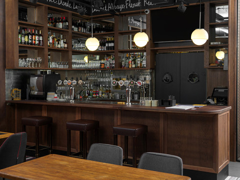 Leopold Brasserie & Pub