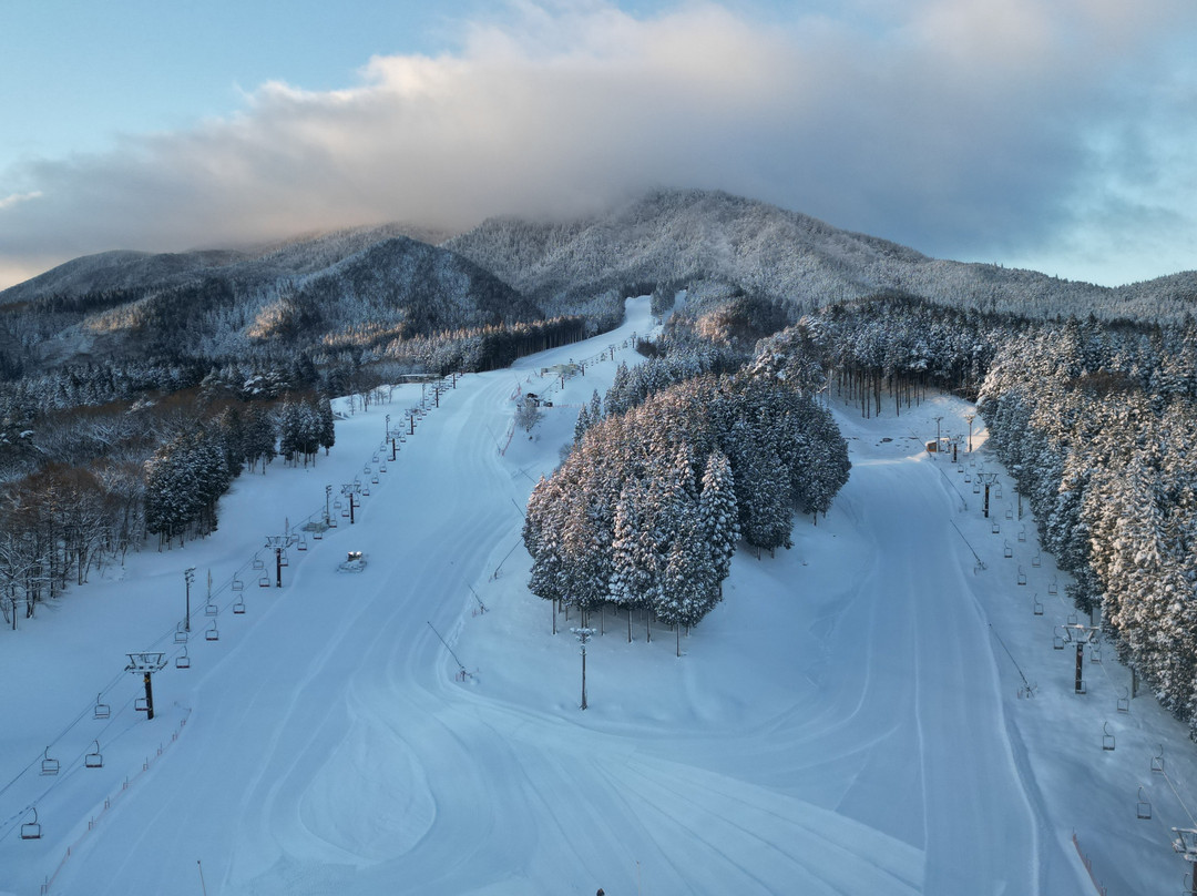 Ibukinosato Snow Resort-新见市必去景点