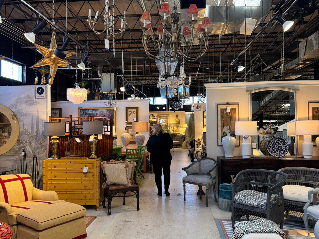 The Antique And Artisan Gallery-斯坦福必去景点