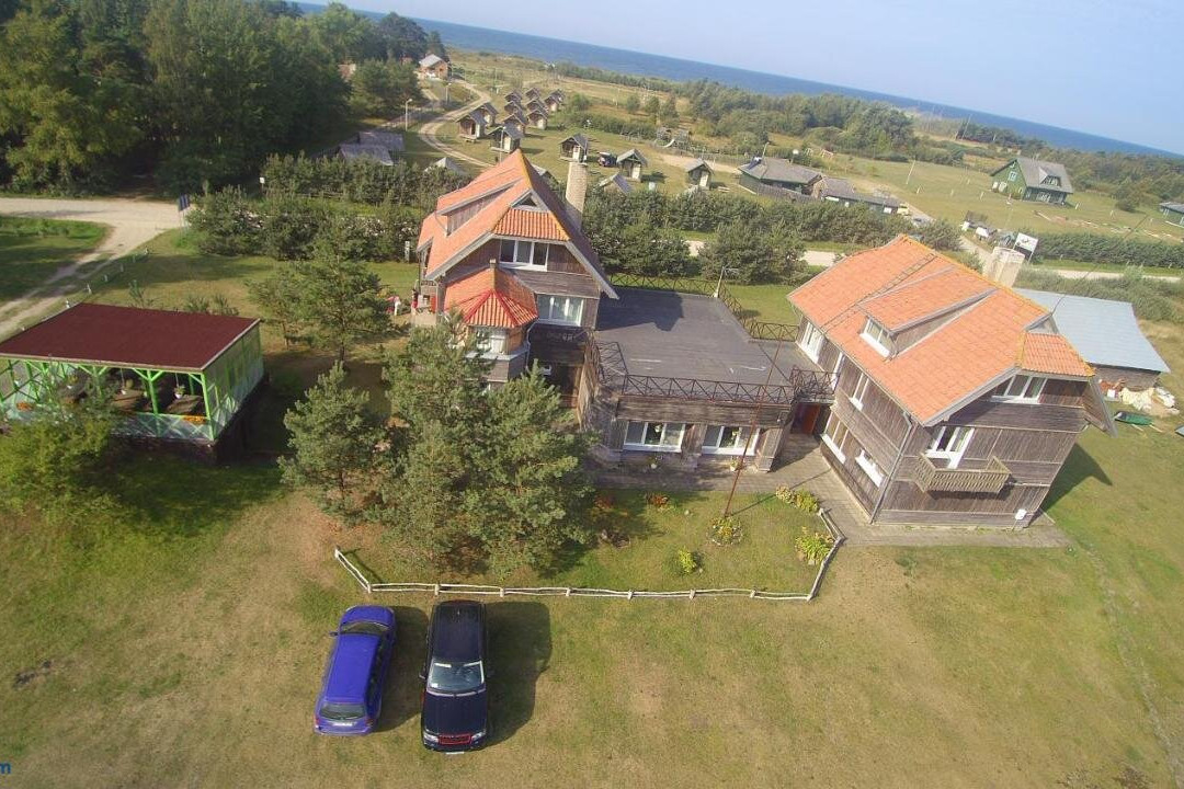 Viesu Nams un Kempings Papes Čakstes