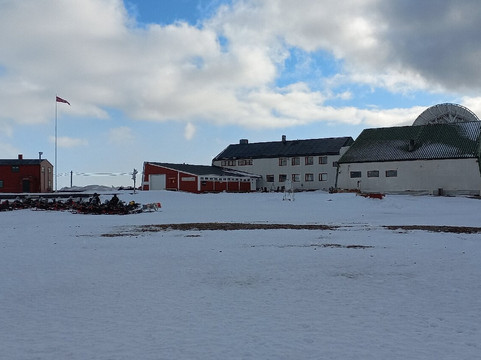 Isfjord Radio Adventure Hotel主图