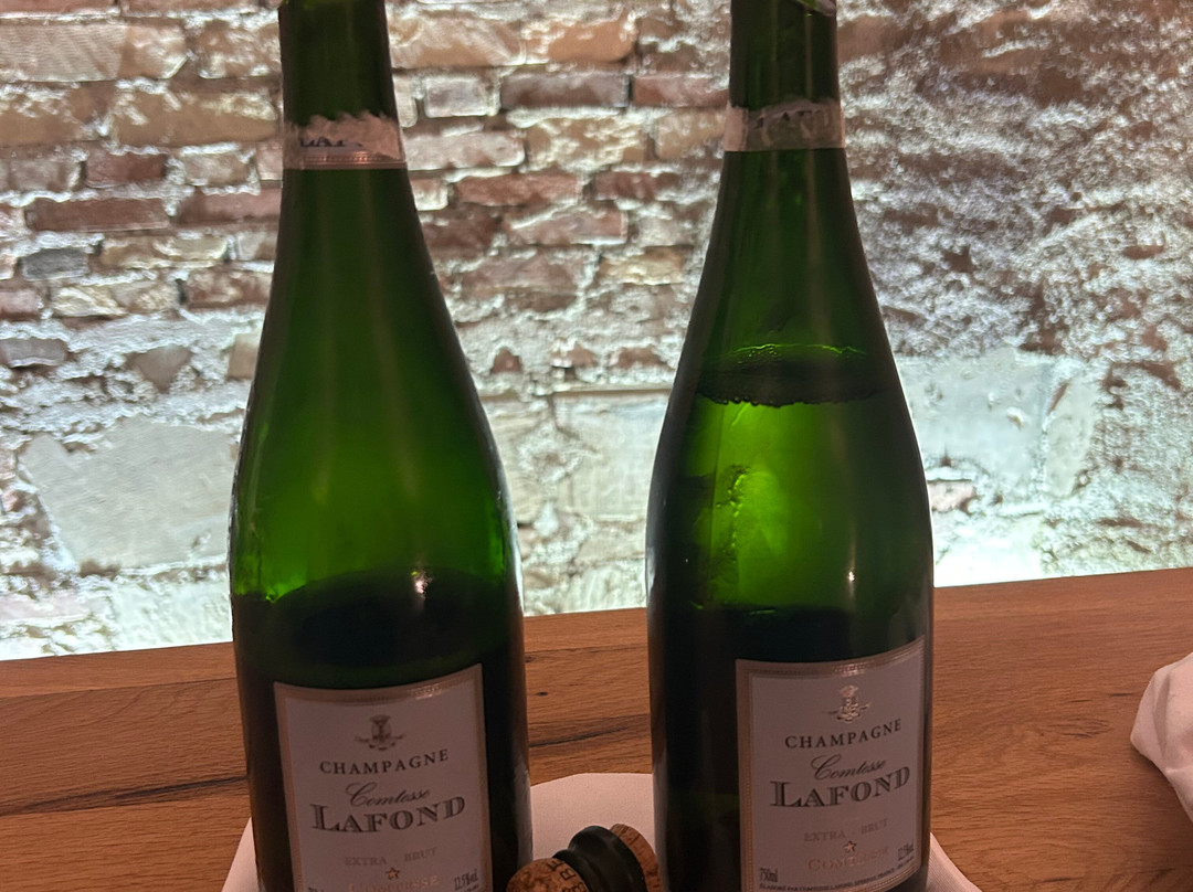 Champagne Comtesse Lafond-埃佩尔内必去景点