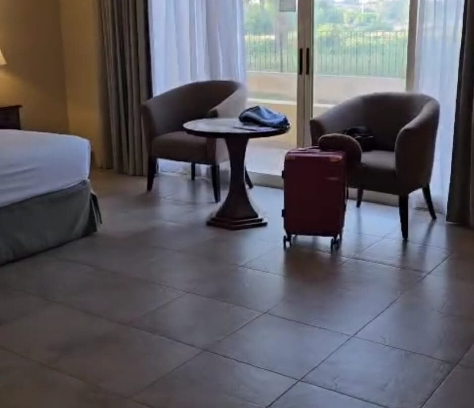 Al Hamra Village Hotel主图