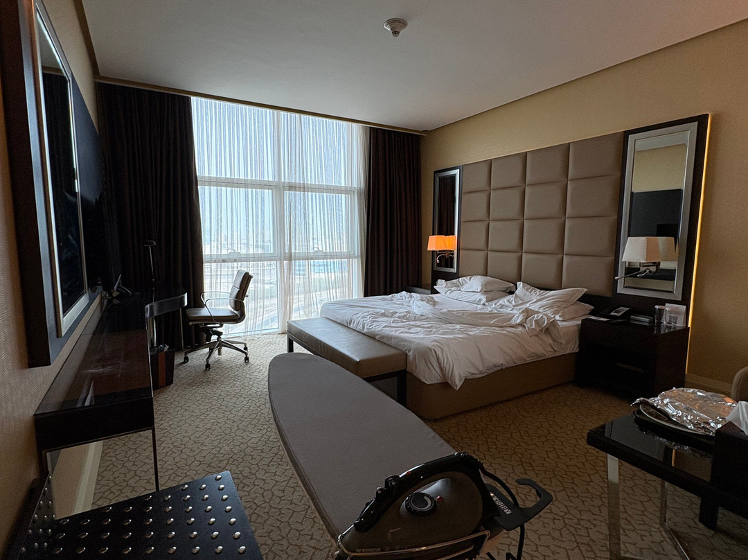 Millennium Hotel and Convention Centre Kuwait主图