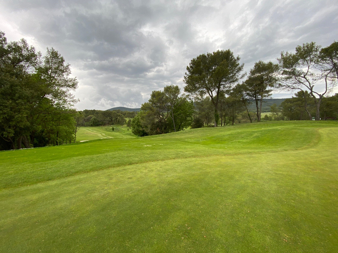 Golf Sainte Baume-Nans-les-Pins必去景点