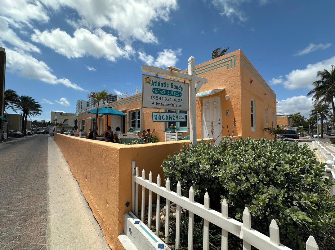 Atlantic Sands Beach Suites主图