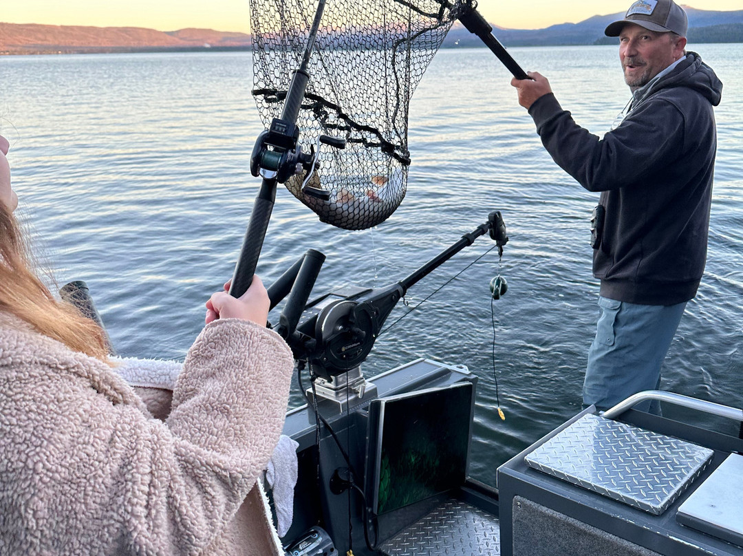Almanor Fishing Adventures景点图片