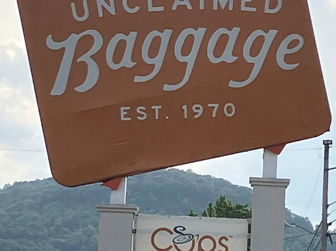 Unclaimed Baggage-Scottsboro必去景点