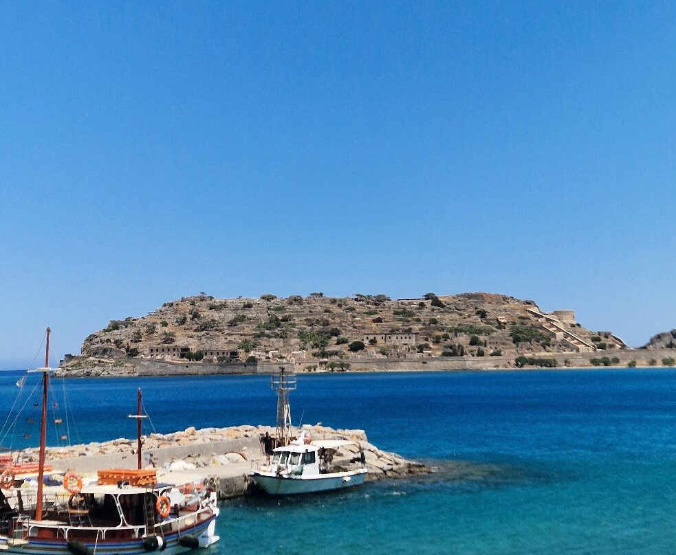 Red Lips-Platanias必去景点