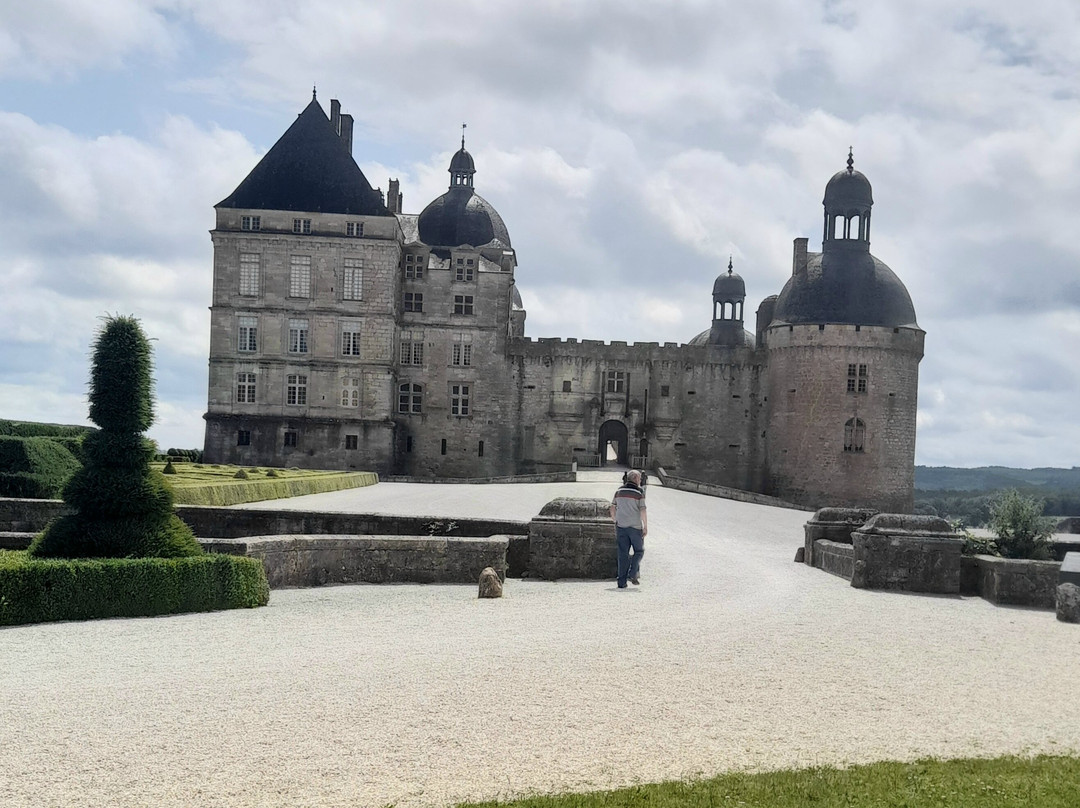 Château de Hautefort景点图片