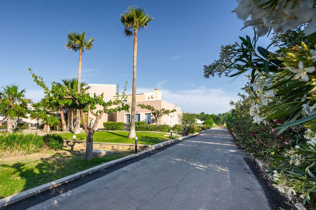 Emerald Oasis Glampotel