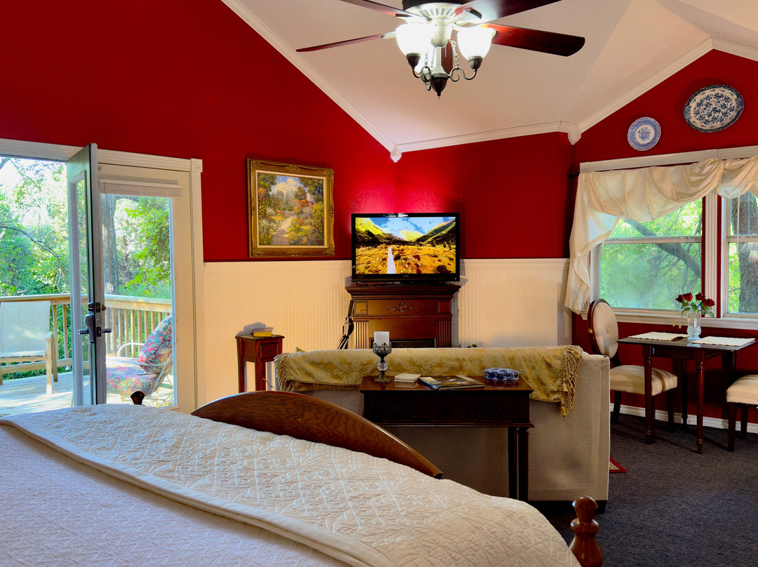 Bed and Breakfast on White Rock Creek主图