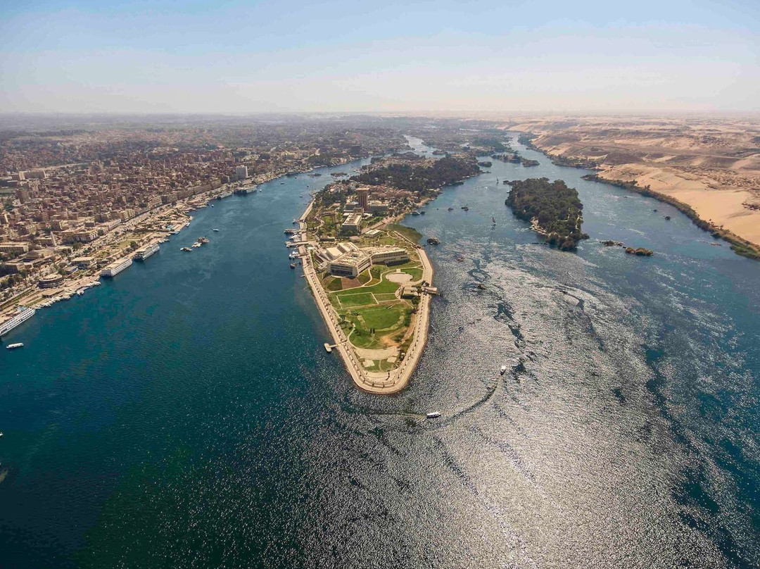 阿斯旺莫威皮克度假村主图