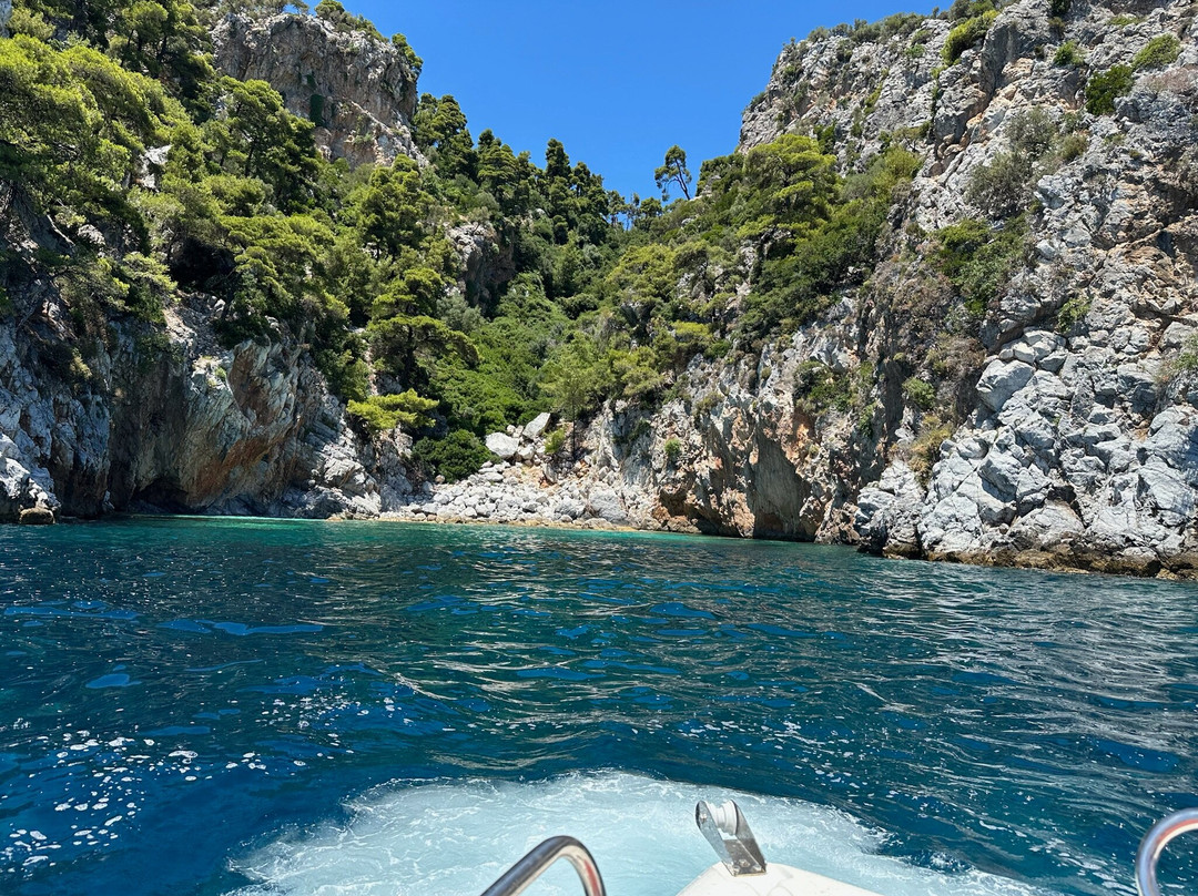 Axis Boat Rentals-Loutraki必去景点