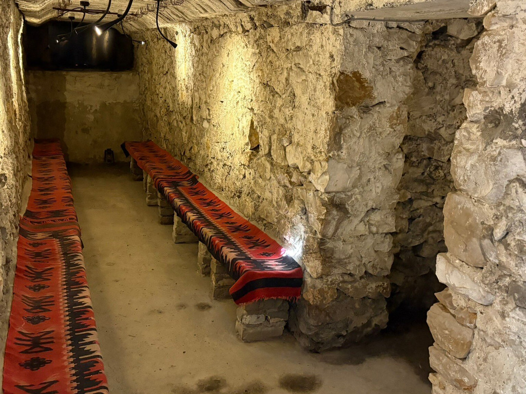 Peeping Tourists-杜勒斯必去景点