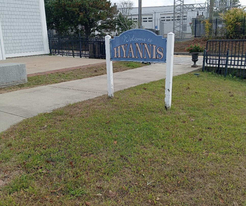 Hyannis Transportation Center-海恩尼斯必去景点