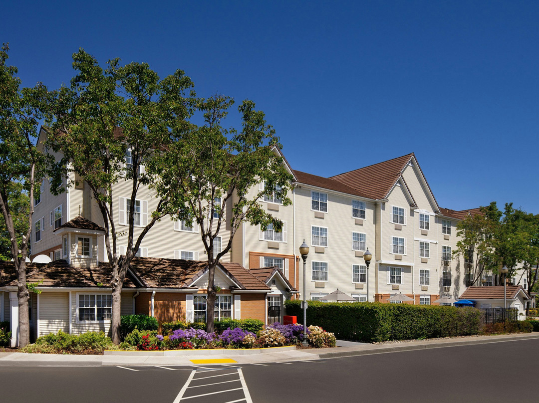 米尔皮塔斯硅谷皇冠广场套房酒店