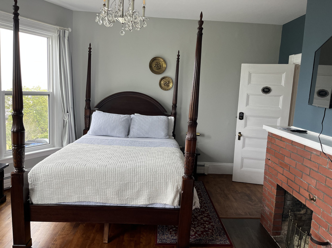 Hillside Landing B&B主图