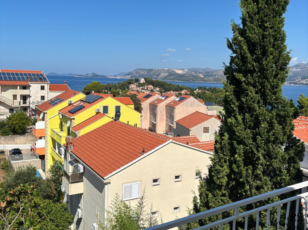 卡斯特雷托酒店主图