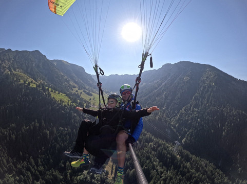 Himmelsritt Gleitschirm Tandemflüge-奥伯斯多夫必去景点