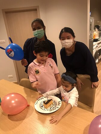 莎玛阿索克湖景服务式公寓主图