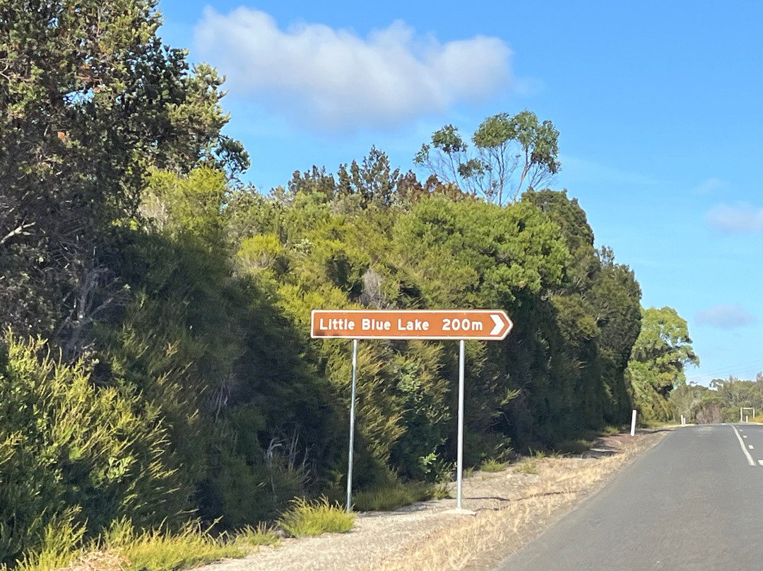 Little Blue Lake-South Mount Cameron必去景点